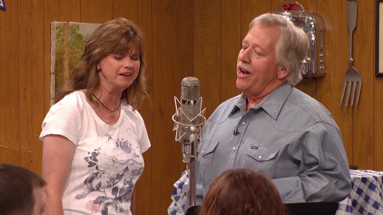 John Conlee sings 