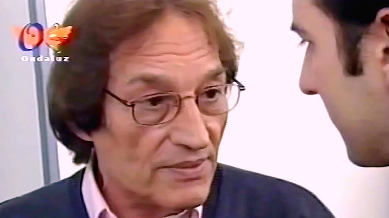 Pedro Romero entrevistado en los camerinos del teatro Falla, año 2002