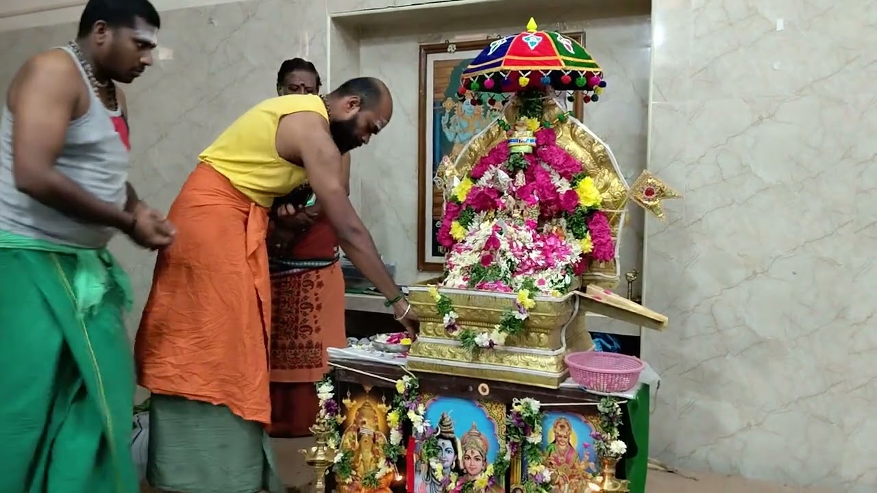 ஆலங்குடி திருச்செந்தூர் பாதயாத்திரைக் குழுவினர், குமரன், முருகன் வழிபாடு, ஆவைச திருமண மண்டபம்,இகுடி.