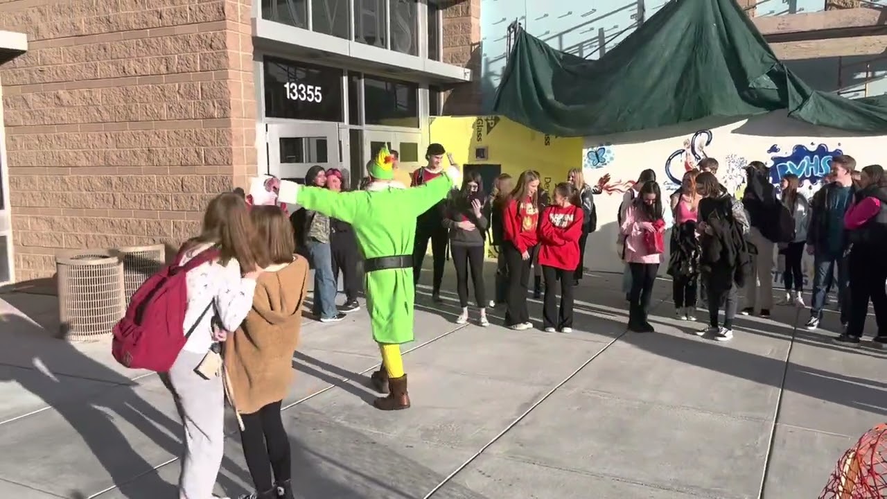 Dad Dresses as Buddy the Elf publicly embarrassing daughter at Colorado High School