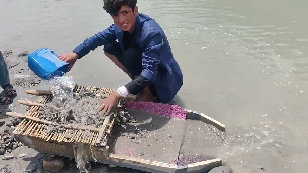 دریائے سندھ اسکردو میں سونے کی تلاش