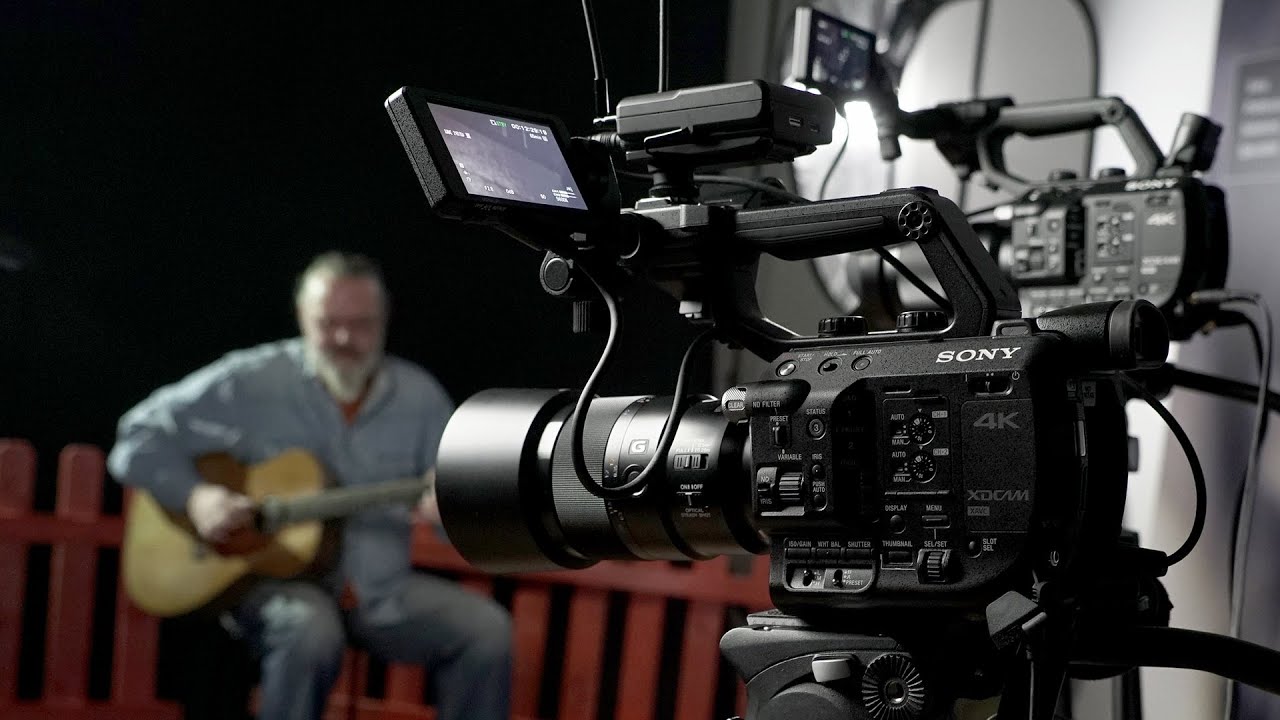 Elias Zaikos - Bright Lights Big City (Shot on Sony PXW-FS5)