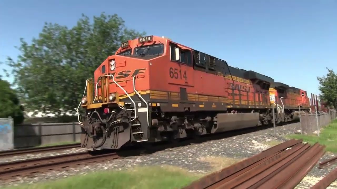 6 Trains In San Antonio + NS Leader & Lots of Tier 4s