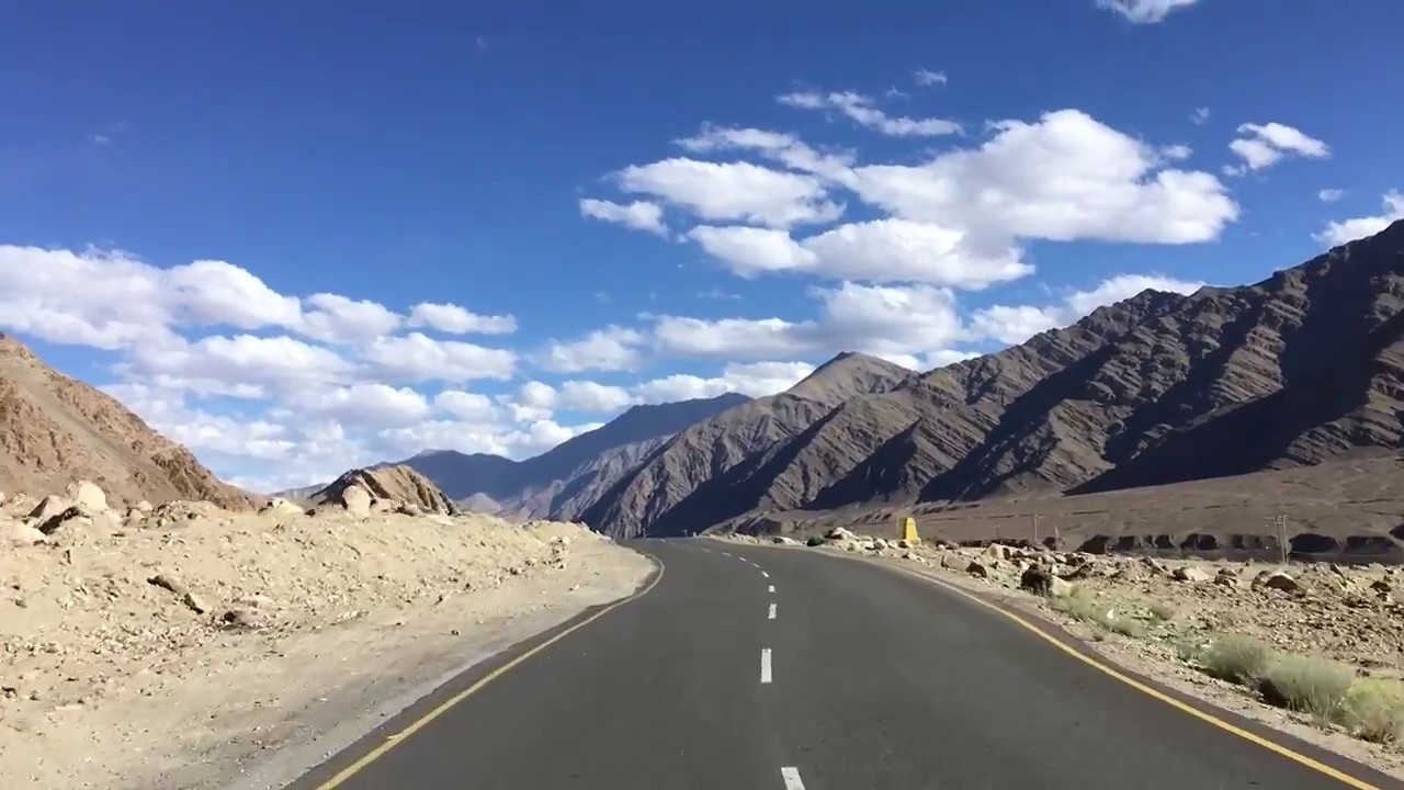 On the way towards Upsi(Leh,Laddakh)