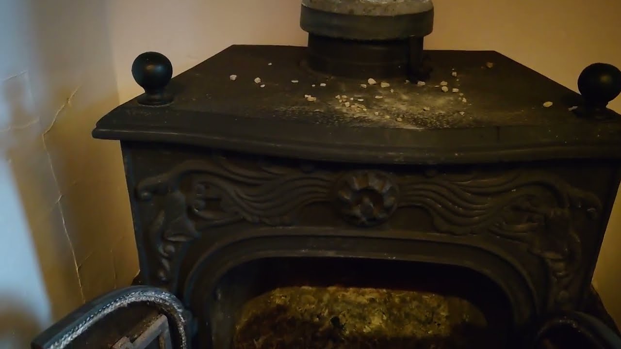 WHY IS MY WOOD BURNER, LEAKING VERMICULITE AND WHAT DOES IT MEAN.
