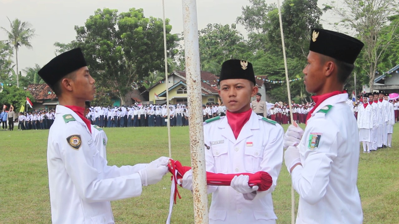 HUT RI ke-71 pengibaran sang merah putih PASKIBRA WAWAY KARYA 17 agustus 2016