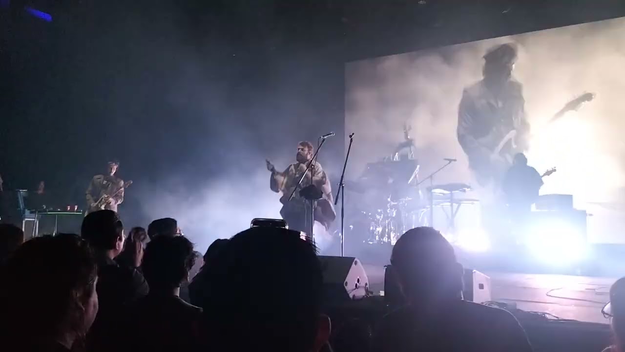 Porter Host of a Ghost showcenter Complex Monterrey 