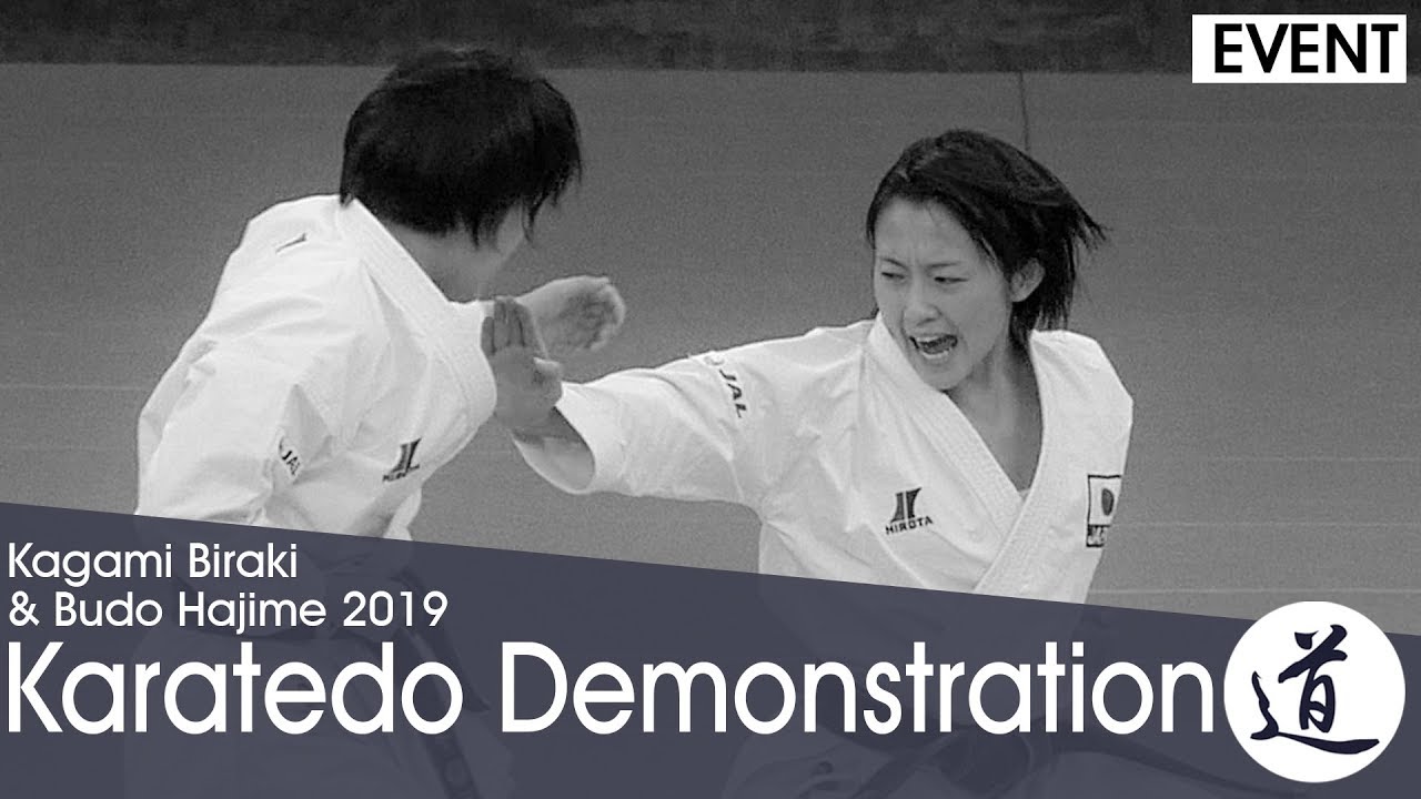 Karatedo Demonstration - Women Unsu Kata - Kagamibiraki 2019