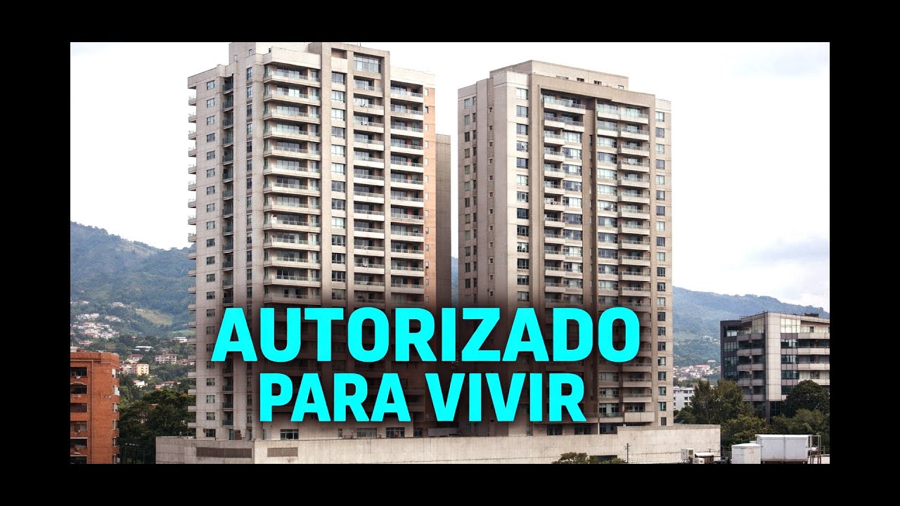 El edificio que colapsó antes de caer
