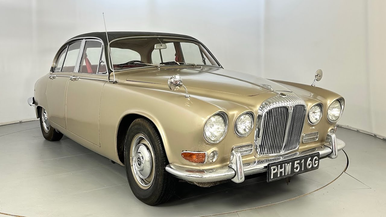Daimler Sovereign 4.2