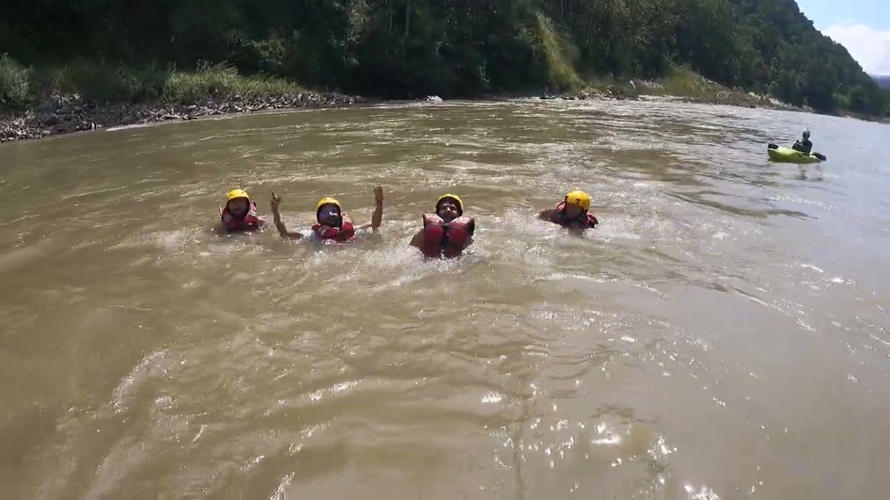 Bhotekoshi Rafting... Rescue