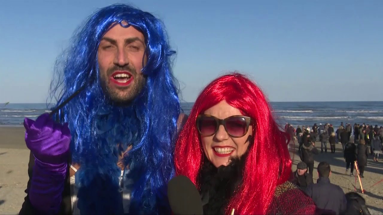 CERVIA: Tuffo della Befana, brividi e follia per i 132 iscritti | VIDEO