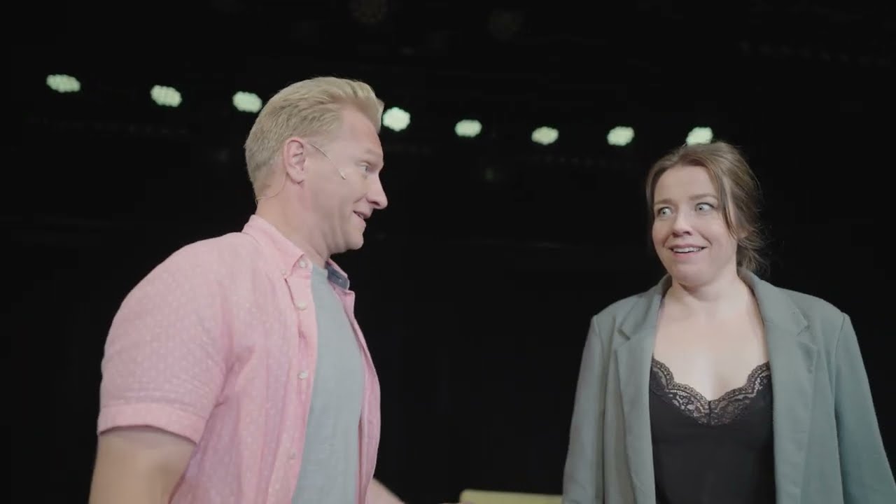 Suhteellisen vapaata: Traileri