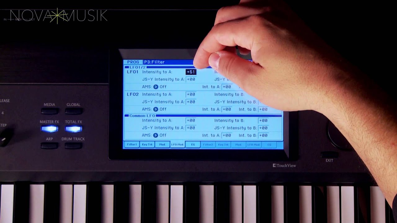 Nova Musik - Korg KROME Music Workstation with Rich Formidoni