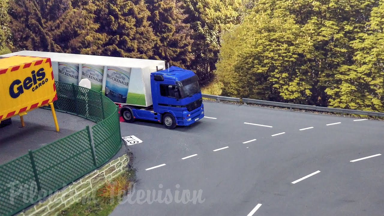 Модели автомобилей и модели грузовиков - Самоуправляемые миниатюрные автомобили в масштабе 1:87