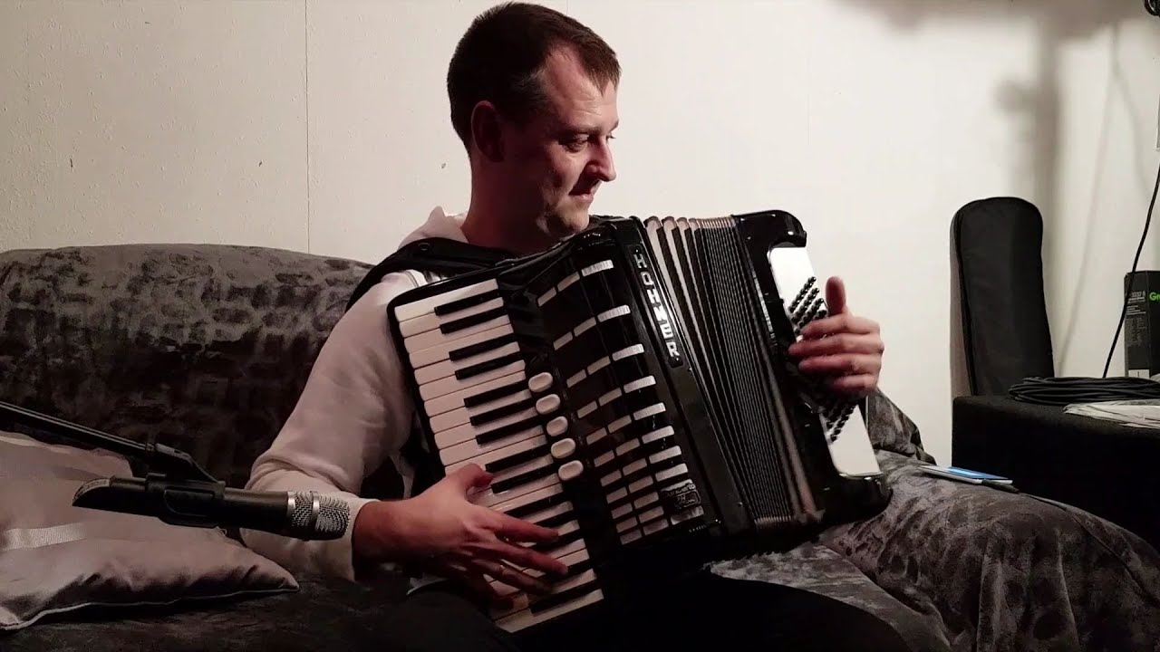 Du kannst nicht immer 17 sein - Schlager (Akkordeon / Accordion Cover) 37