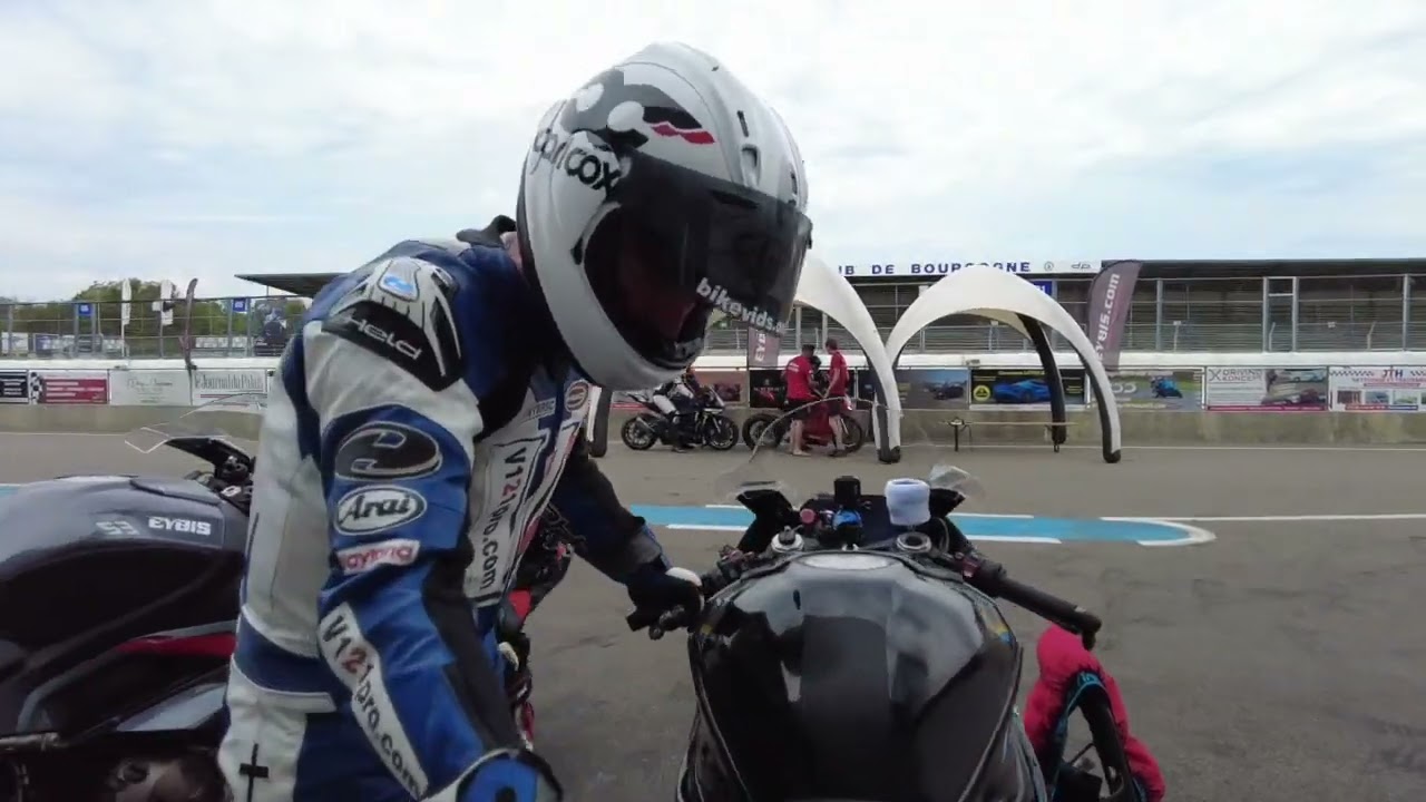 Normal guy rides a superbike BMW S1000RR at Dijon with 300+kph straight it's fast Mike Spike Edwards