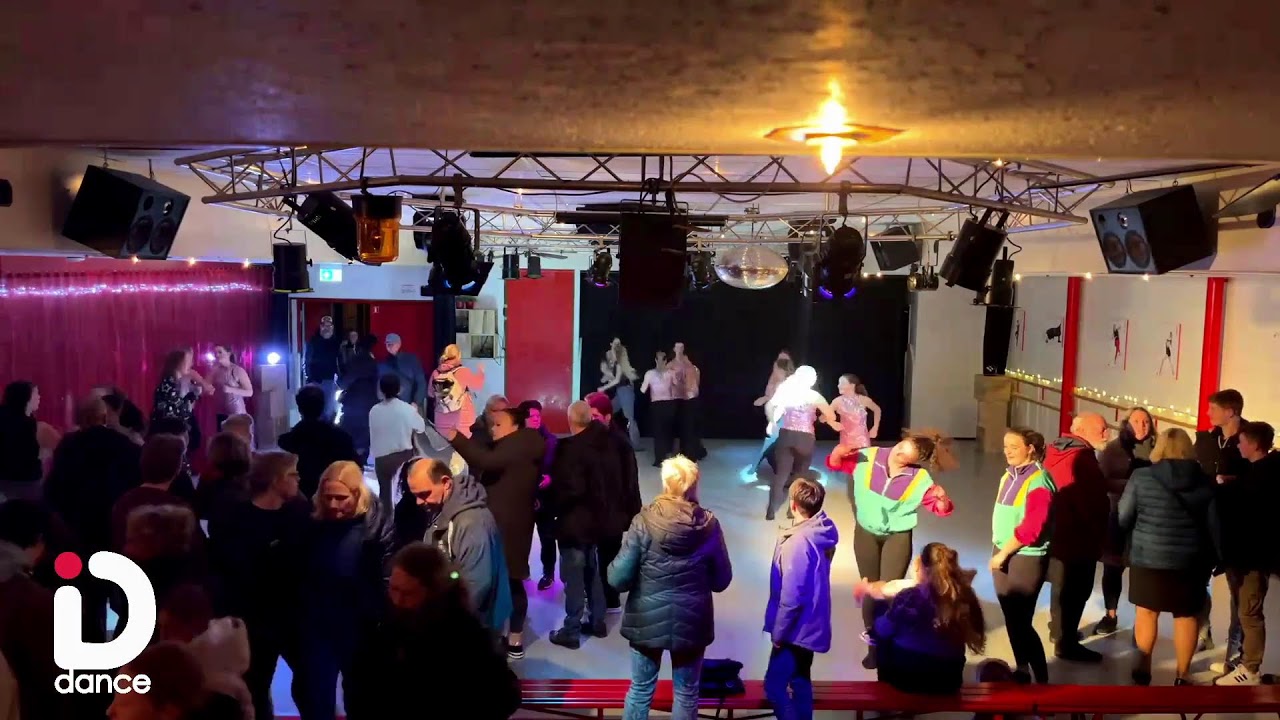 Kerstshow dinsdag 19 december 18.30 uur