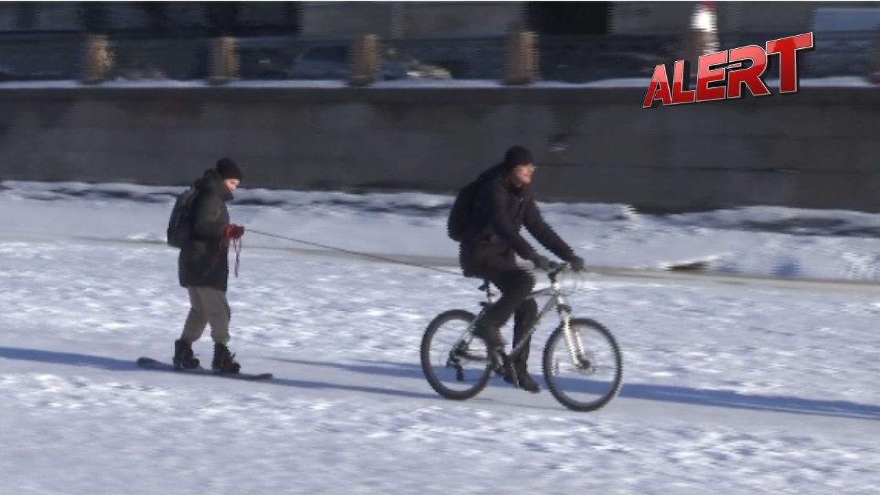 St. Petersburg Canals Freeze Over, Becoming Ice Rinks and Cycling Paths | ALERT News