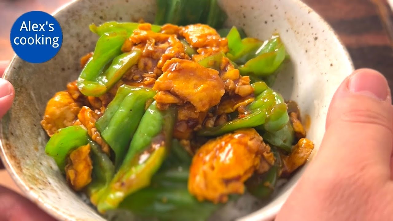 This Egg and Green Pepper Stir-Fry Is So Good! Quick & Flavorful