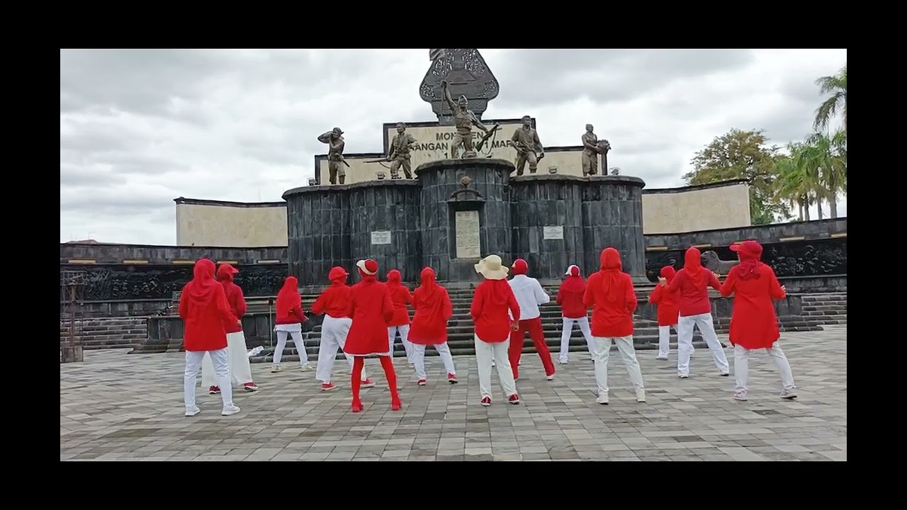 Surabaya Oh Surabaya\\LineDance\\demo Sidomukti\\Choreo Riri Ragil (Ina)\\