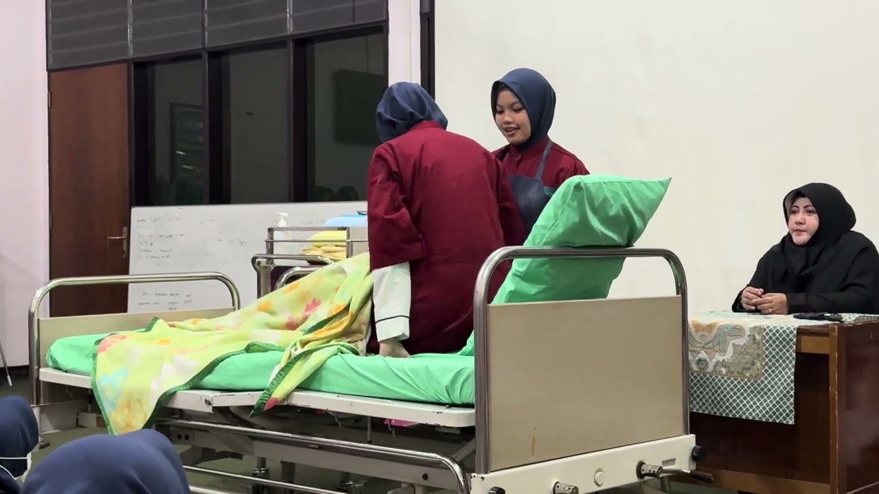 Cuci rambut, Kuku dan Oral hygiene (PRAKTIK KDM)