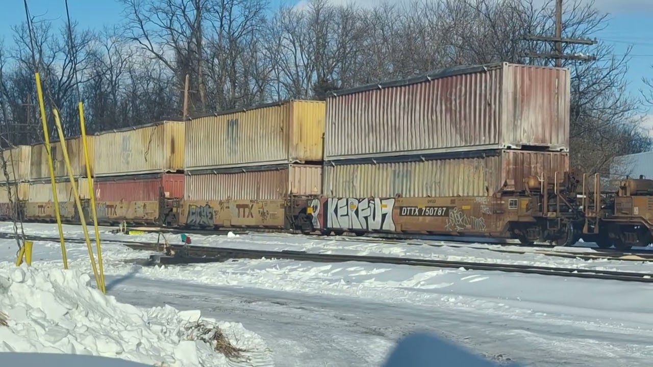 CPKC (KCSM) ES44AC leads NS 289