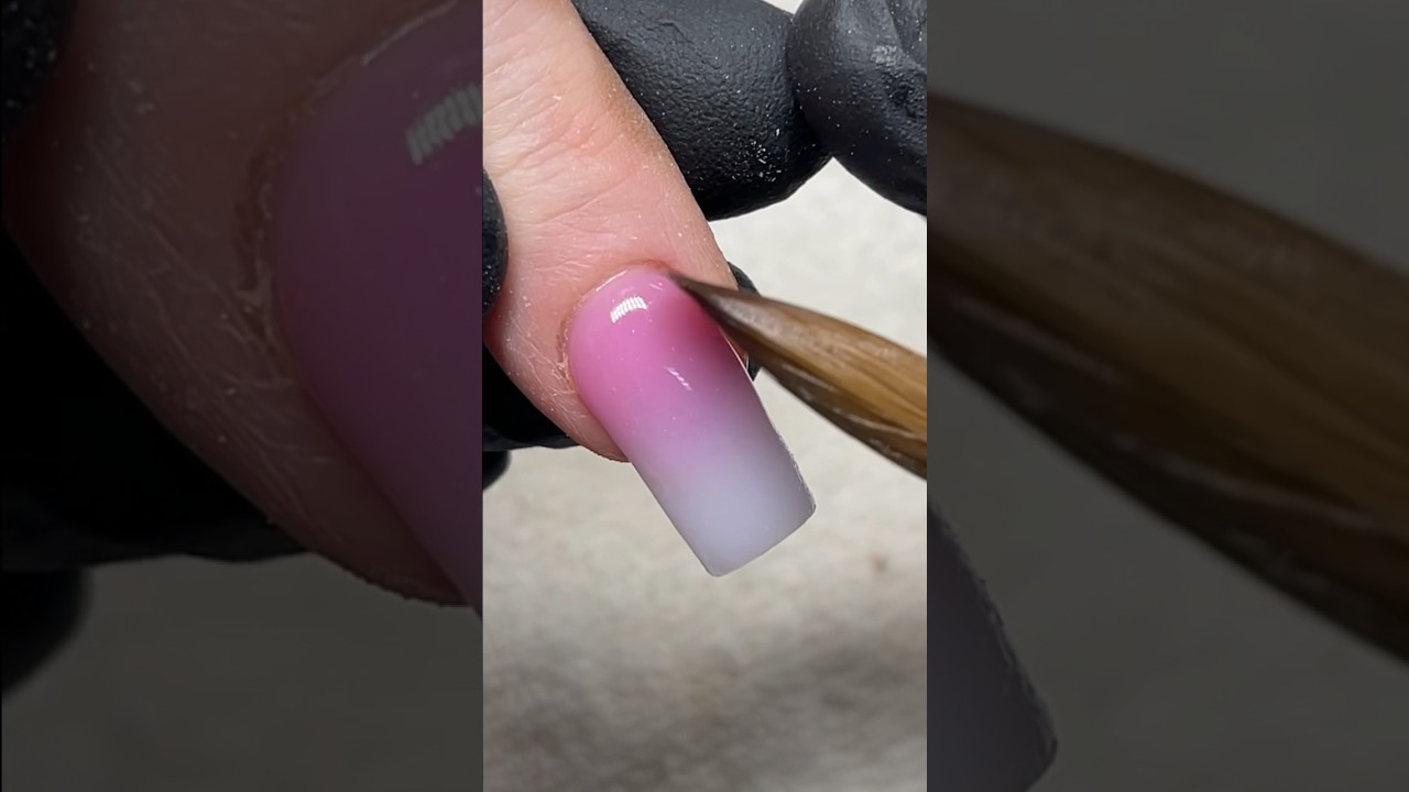 Ombre nails pink and white #nails #naildesigns #nailart #nailtech #nailtutorial #ombrenail