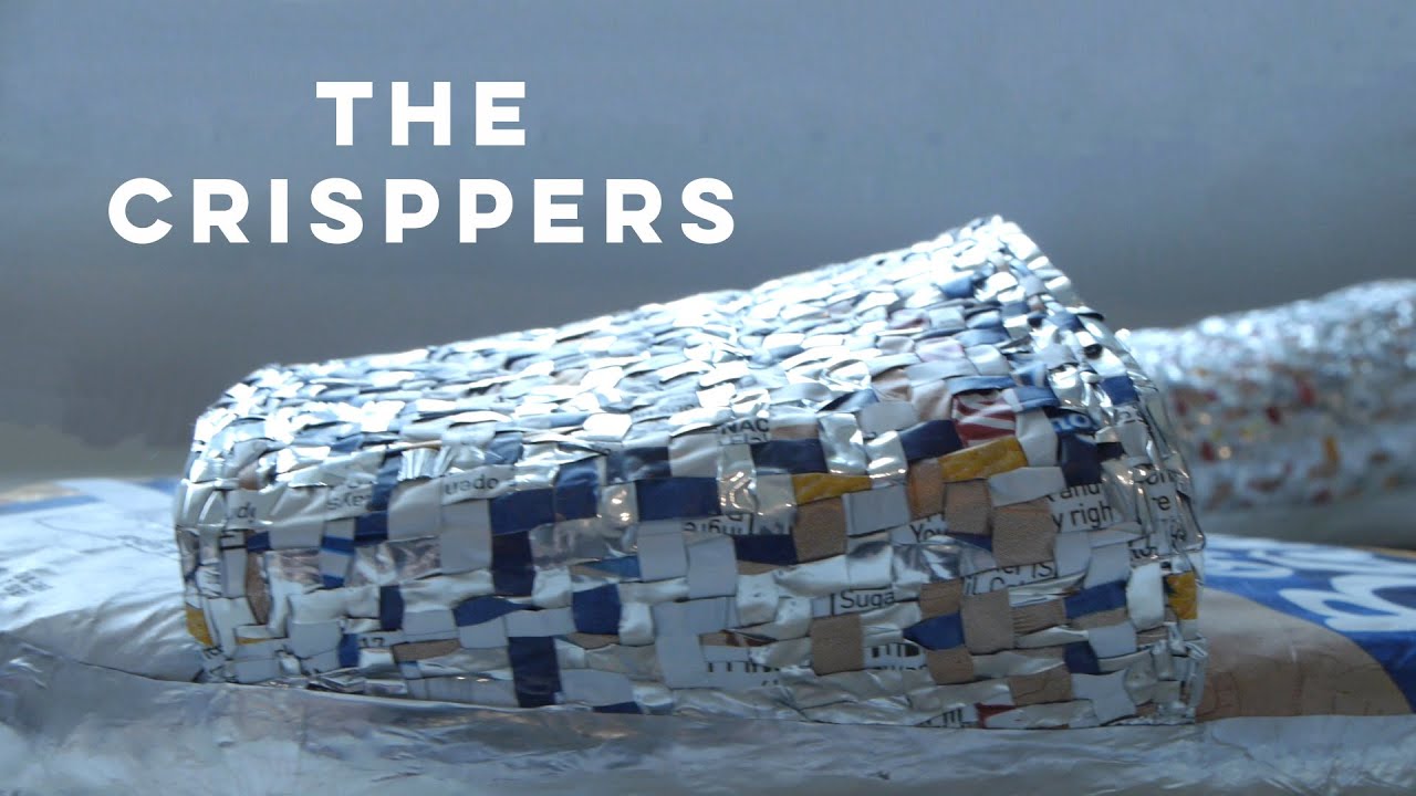 Slippers made from crisp packets 3/5