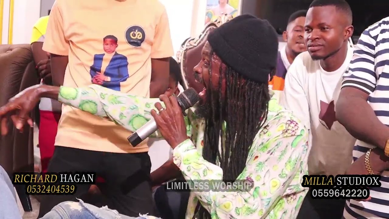 POWERFUL WORSHIP MEDLEY FROM RICHARD O.M.G U NEED TO WATCH THIS VIDEO.HST REV.ERIC FORDJOUR@K.P.C