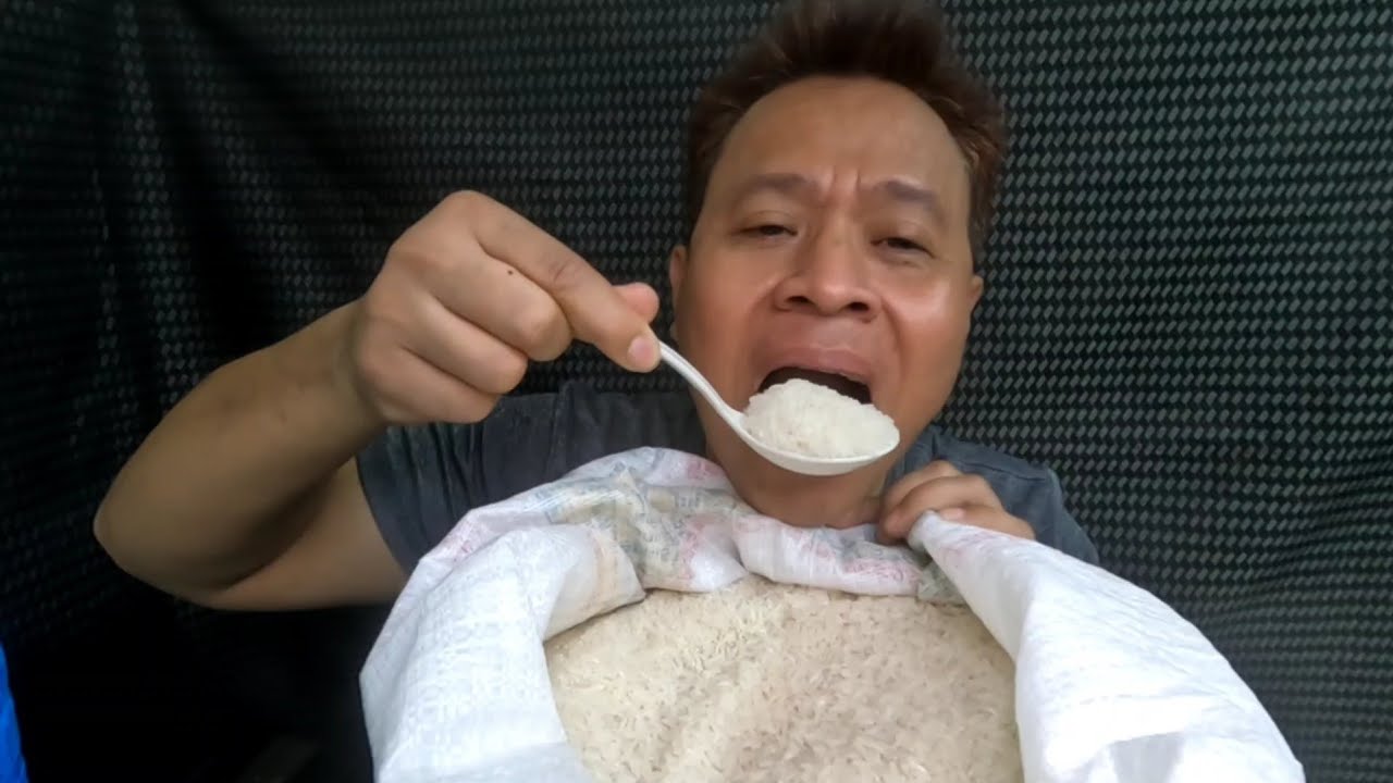 Suapan Biasa Aja‼️Makan Beras Pakai Karung Sak Kreeeznya Pas😋Superr