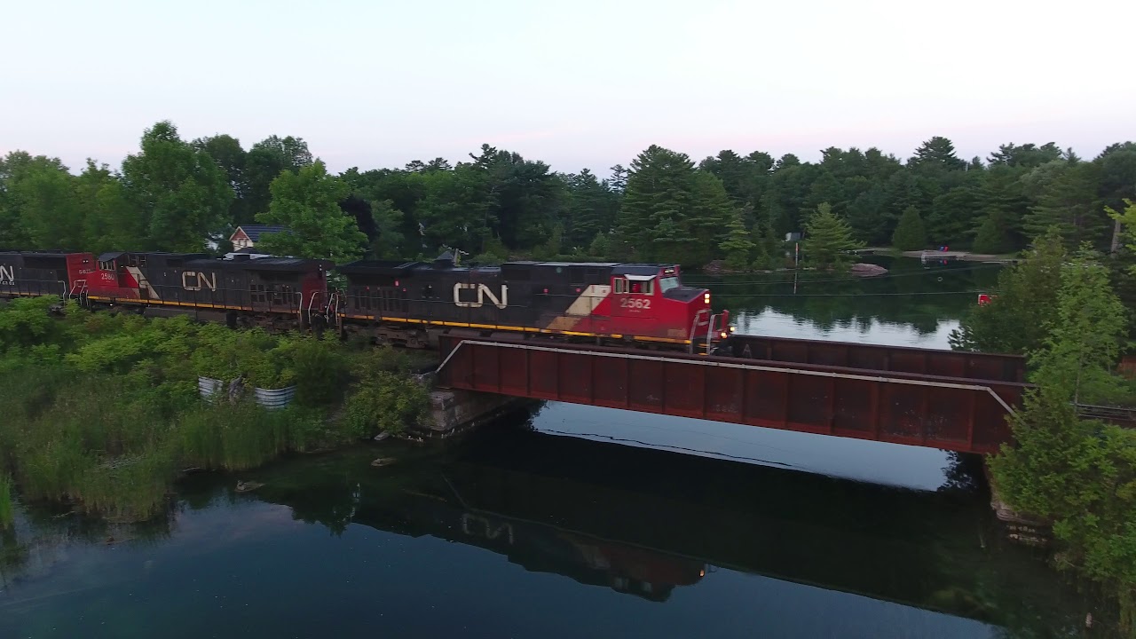 (4K) An Evening At Washago