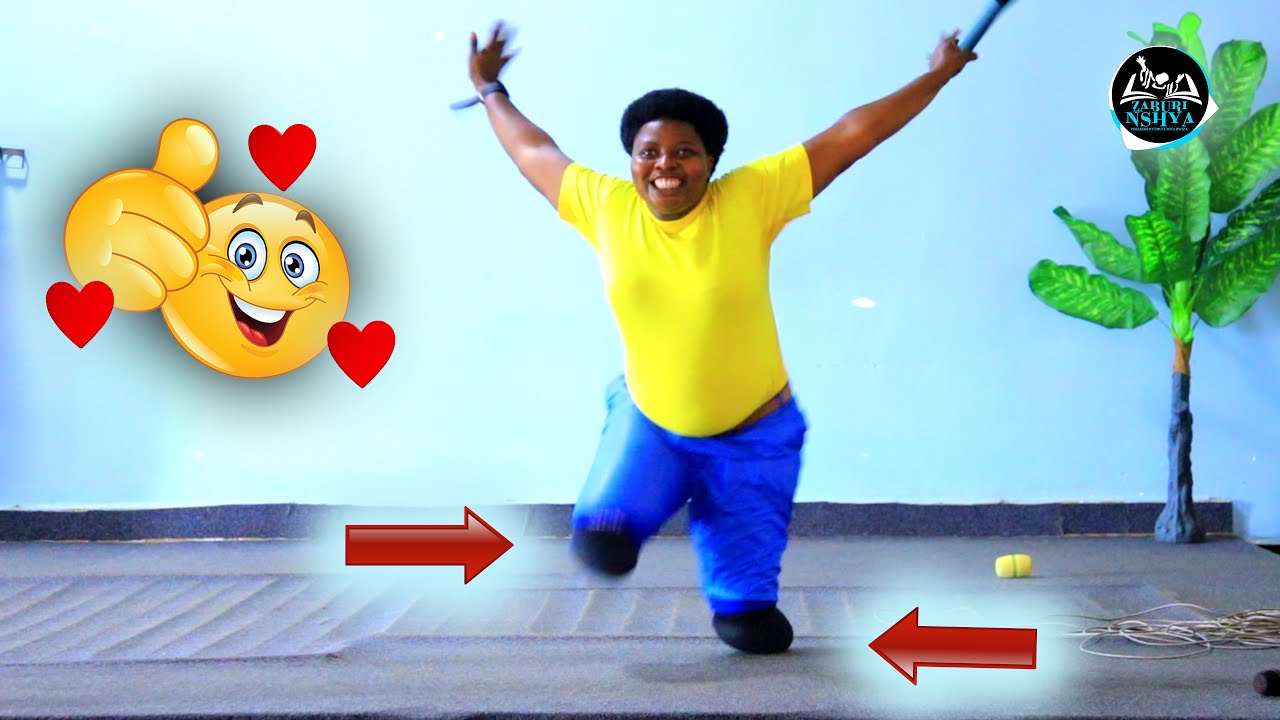 Yesu weee...🥰 UMUKOBWA Utagira Amaguru Abyiniye Imana Abantu Barumirwa😱 Umva Uko Bamuciye Amaguru😢