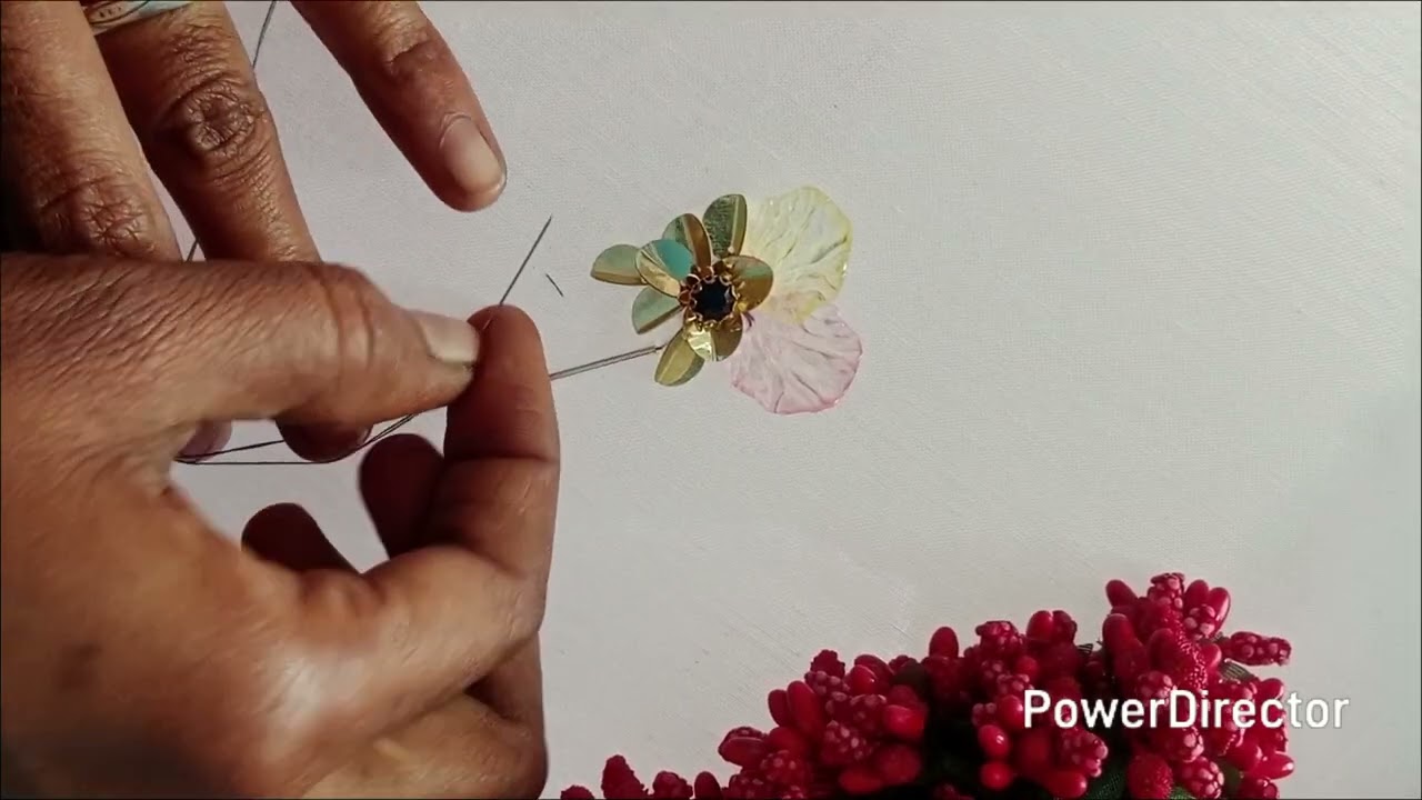 #brooches #online classes #video#trending #aaribusiness #embroidery #fashiondesigner 