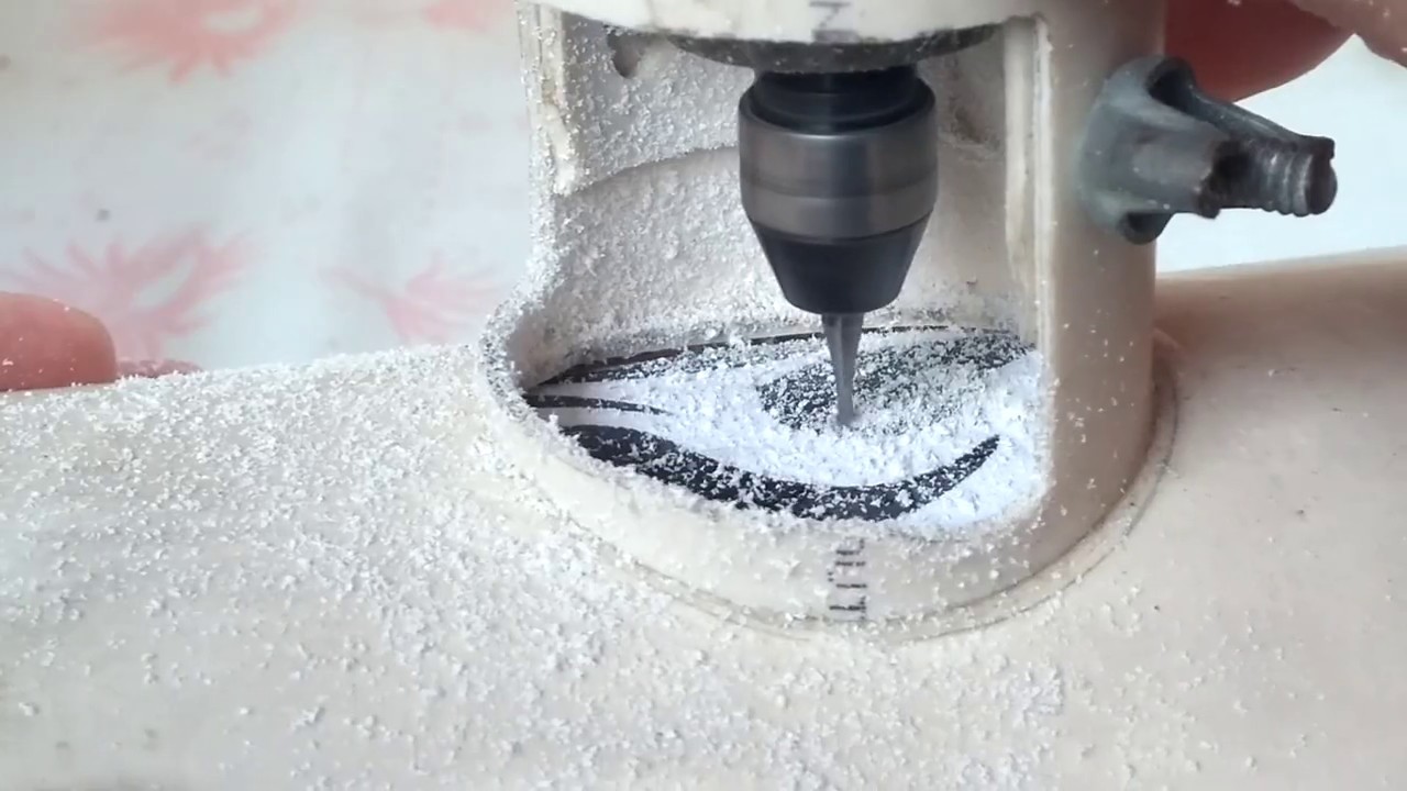 Dicas como cortar o pvc com a micro retífica usando fresas cnc,pontas diamantadas e disco de corte.