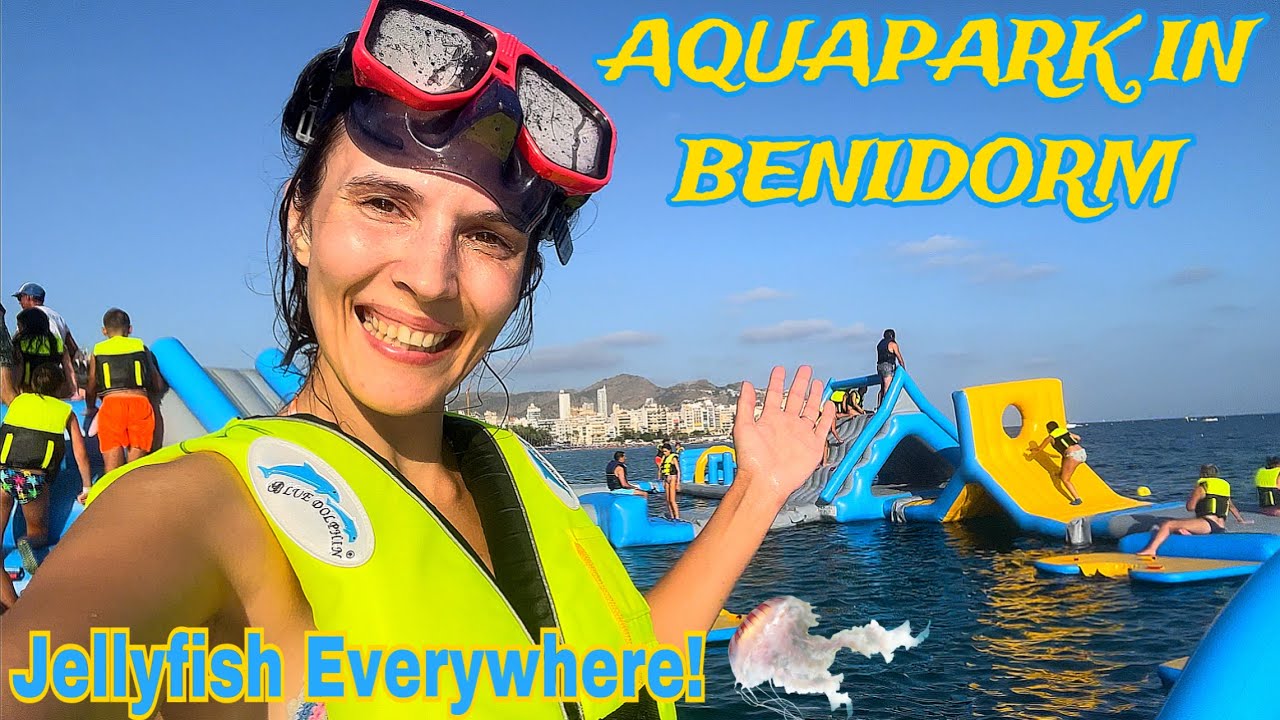 AQUAPARK in Benidorm 🏖️: Surrounded by Jellyfish!🪼