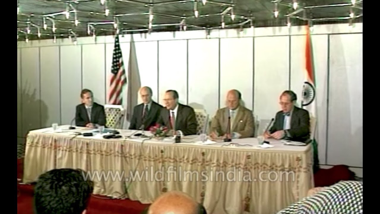 U. S. and India signed the agreed minutes on defence cooperation in New Delhi