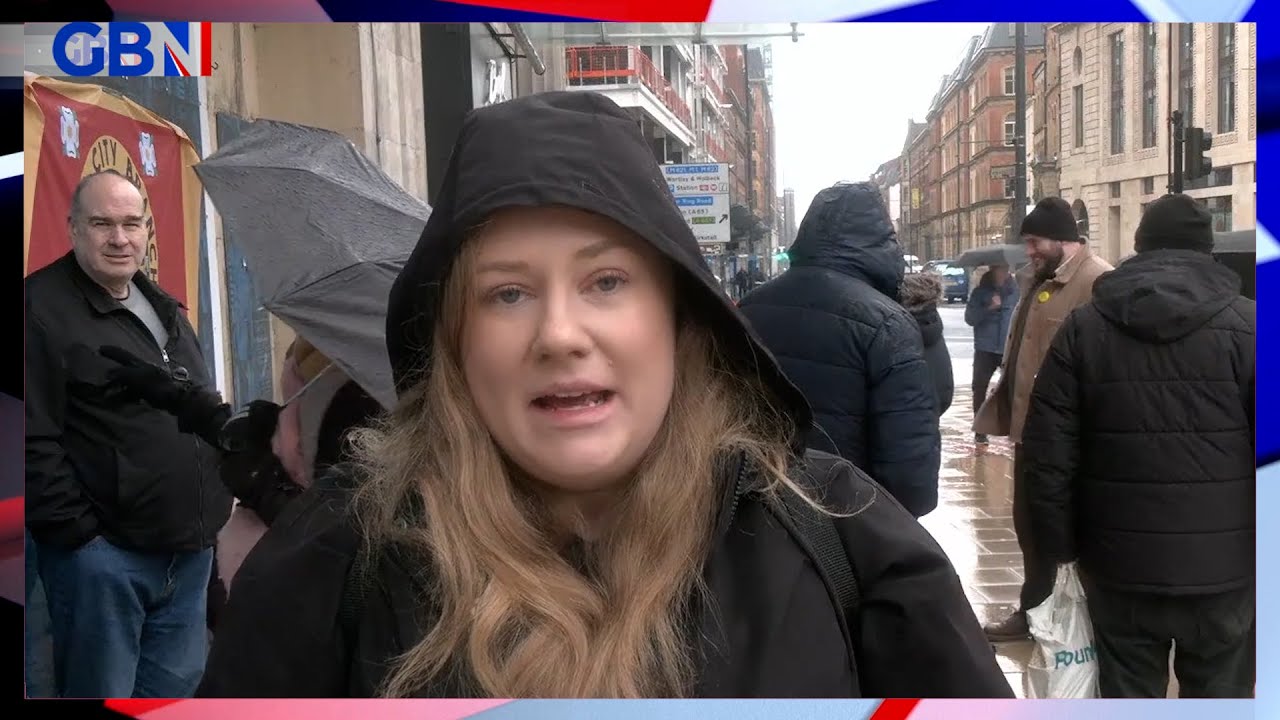 RMT strikes | 'People still support the strikes' Anna Riley reports live from Leeds picket line