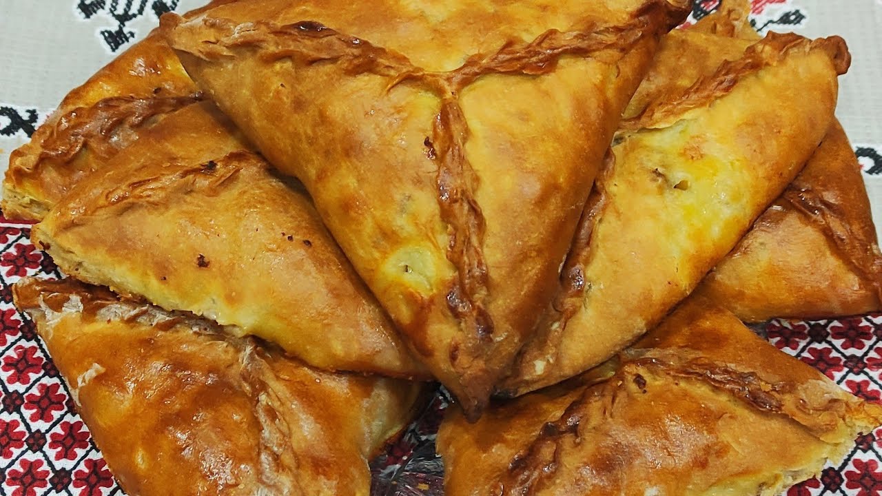 Настоящие татарские треугольники. Очень вкусно.
