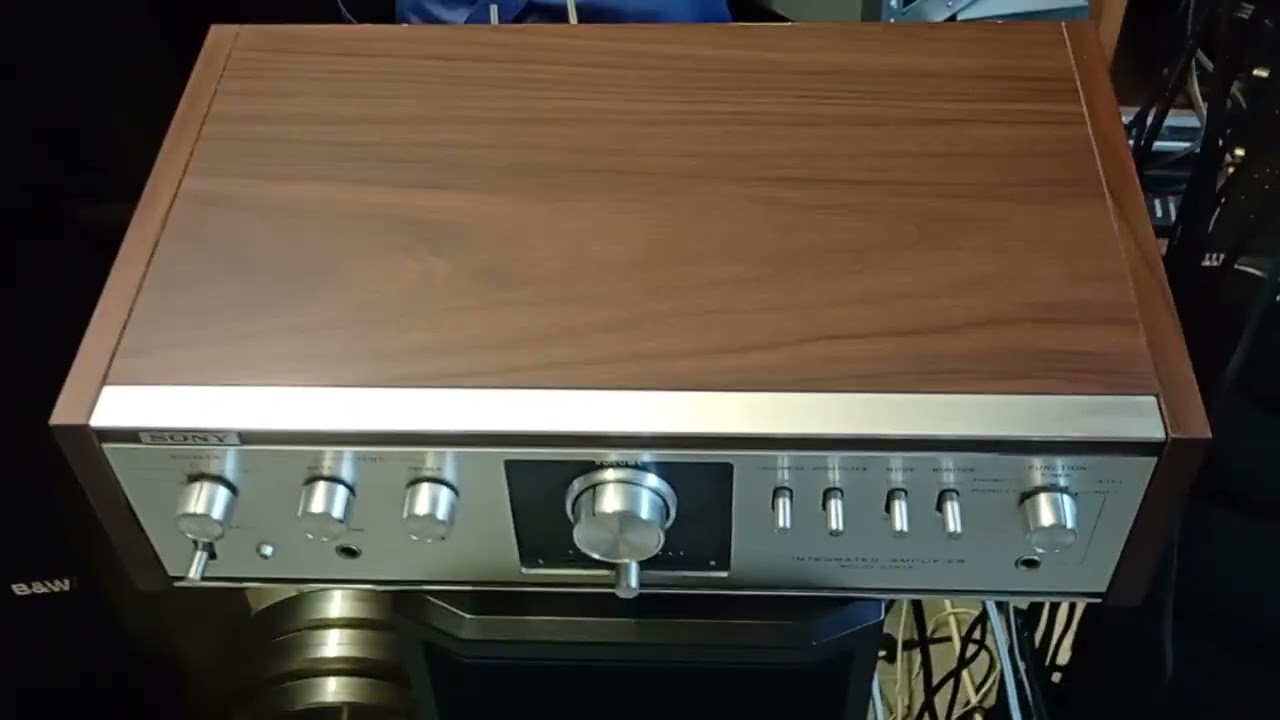 Sony TA-1010 Stereo Integrated Amplifier (1971-72) Japan 