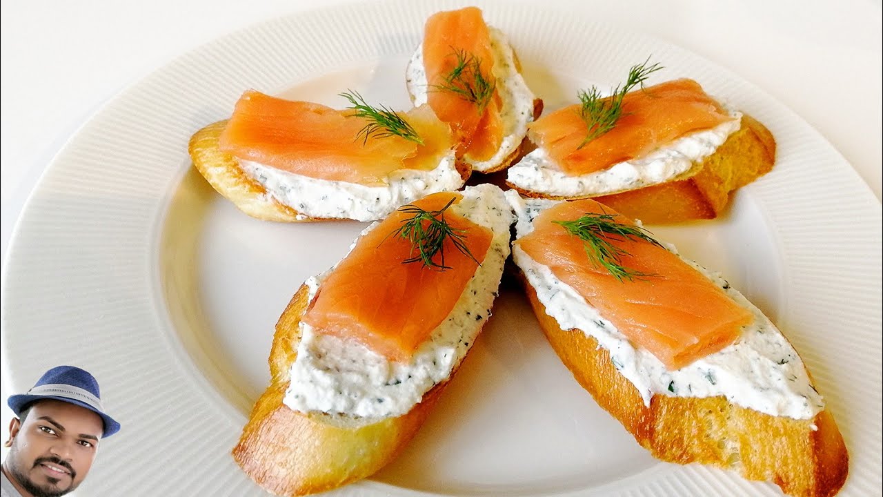 Smoked Salmon Crostini | These are sure to impress at any breakfast, brunch, or holiday celebration
