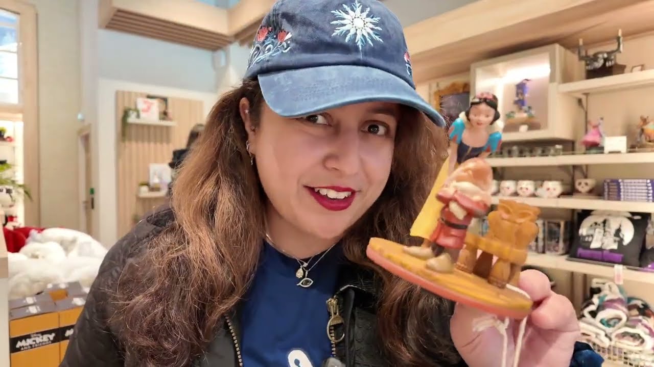 EVERY Shop in DISNEY VILLAGE! 🛍️  Disneyland Paris SHOPPING Tour 2026!