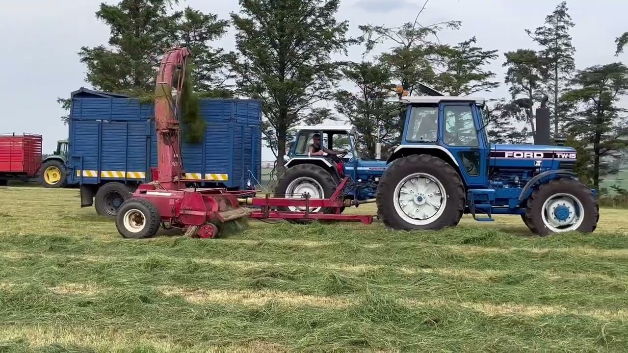 Cutting silage in  Co.Cork Vintage harvest Day : castleview Clonakilty