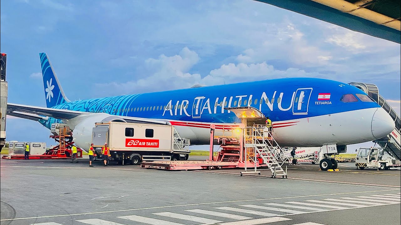 Flying to one of the most REMOTE places on EARTH! Air Tahiti Nui 787-9 trip report| Auckland-Tahiti 