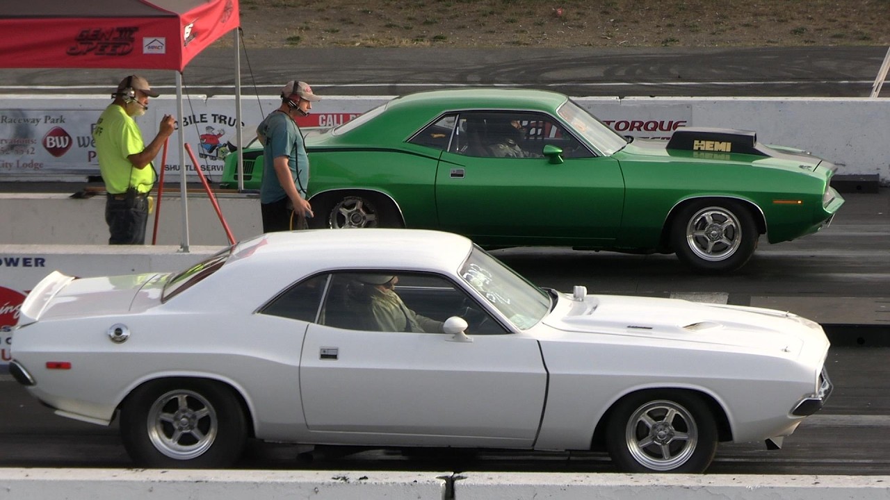 Classic Muscle Cras Drag Racing