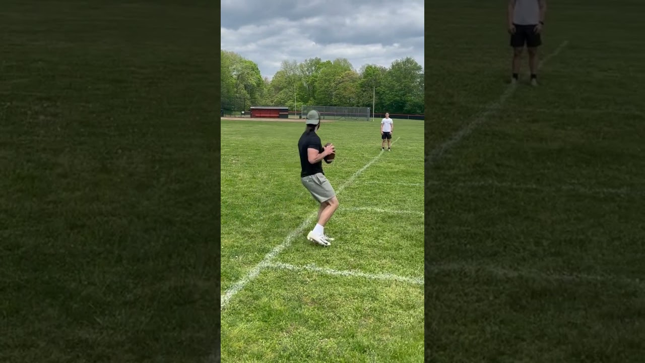 Rhythm throw way to right, pause on one foot.