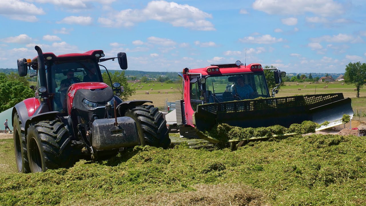 300 HECTARES, 2 ENSILEUSES, UNE DAMEUSE et un OPTUM 300 jantes BLACK pour cette MÉTHANISATION !