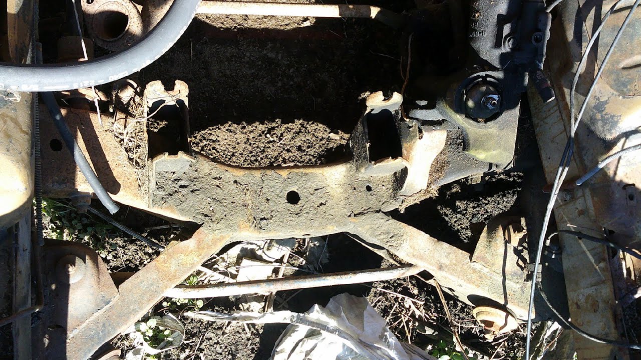 How to tell the difference between a Mopar big block & small block 1973 up K-frame engine cradle