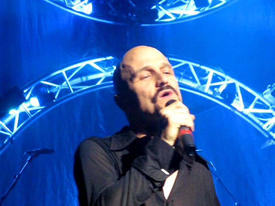 James - Tomorrow - Southend Cliffs Pavilion 12/04/2010