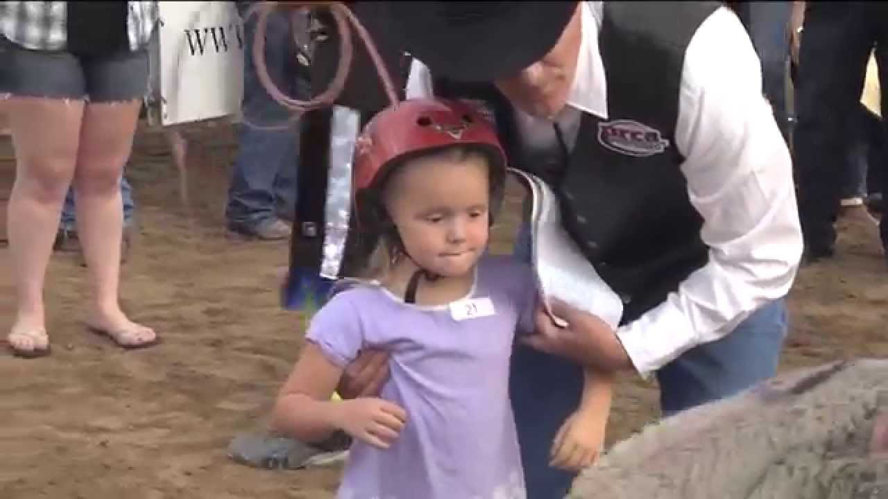Mutton Busting Championship (1) 2015